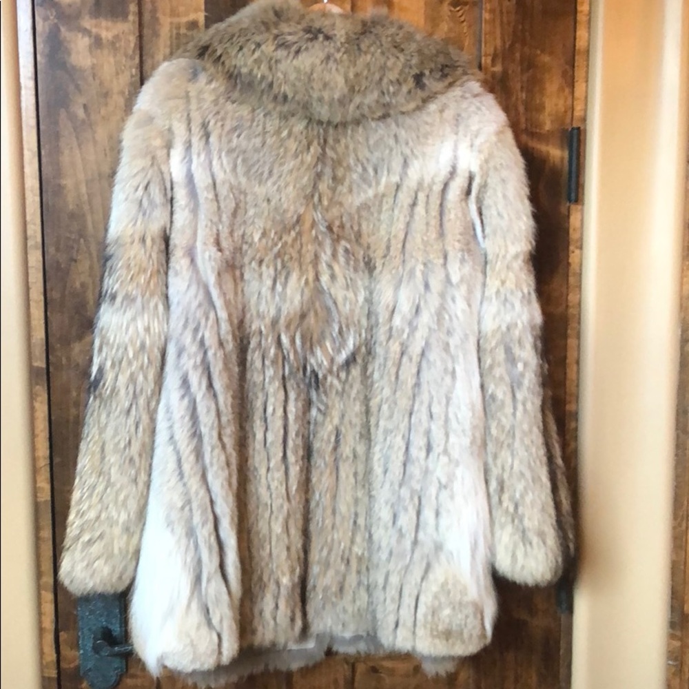 Coyote coat - Picture 2 of 2